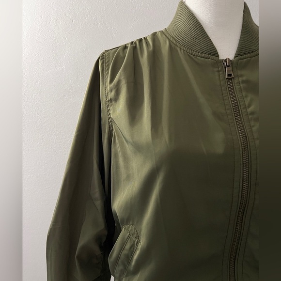 On The Road green bomber jacket, size small - Picture 3 of 15